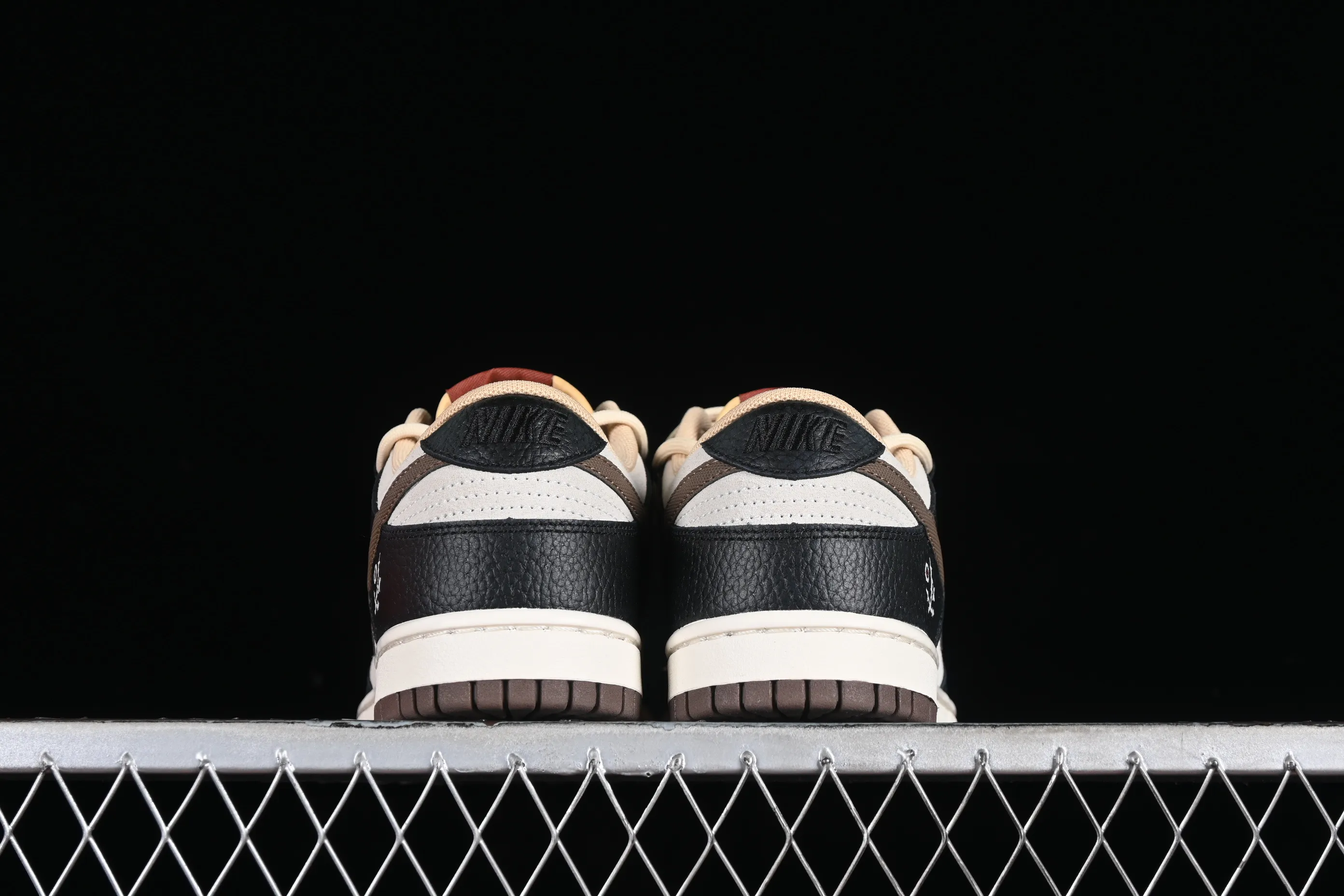 All categories Nk SB Dunk series Nk SB Dunk Low low-top sneakers Nk Dunk Low "Mars Stone" black paper puppet Mocha brown SB strap low-top casual sneakers DR9704-200